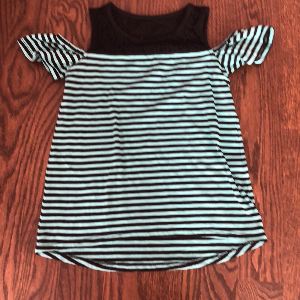 Cold shoulder shirt